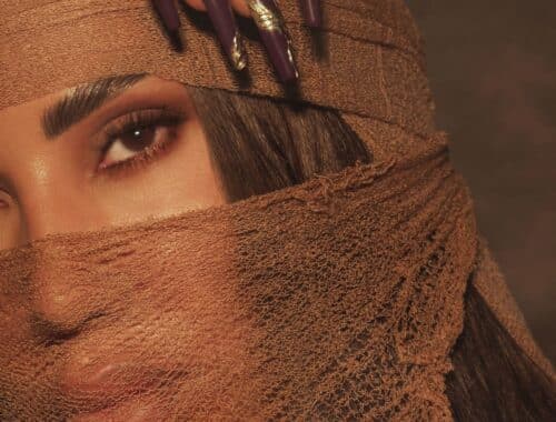 jana-nails-zena-pod-mrezom