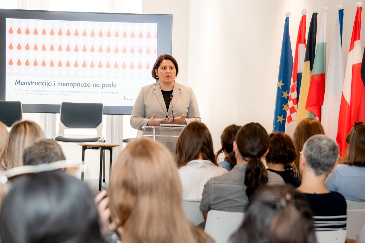 panel-menstruacija-na-poslu-II