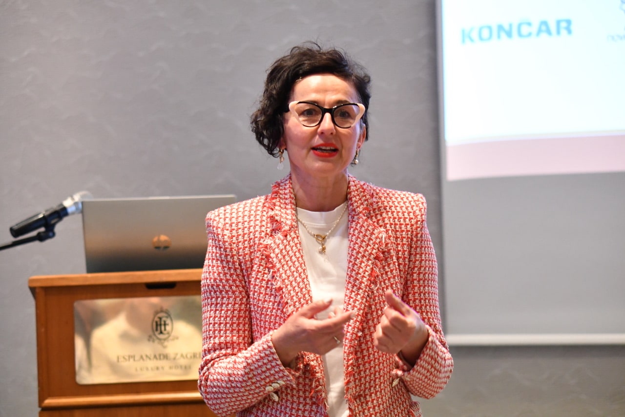 Nikolina Dežmarić Krofak